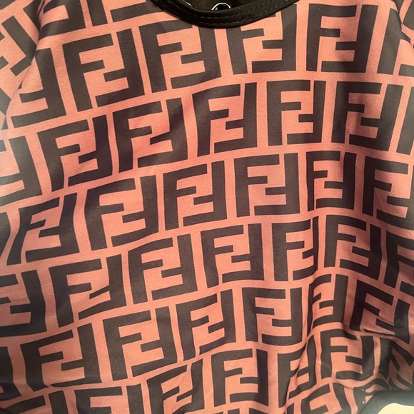 One-Piece Swimsuit
FENDI - Picture 5 of 6